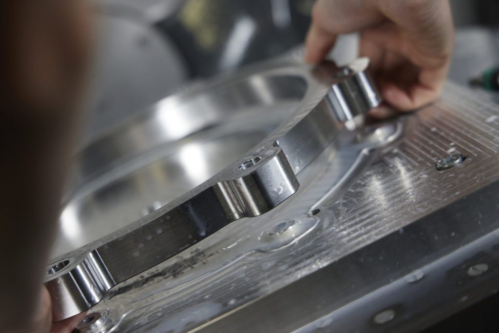 What's the difference between Milling & Turning?